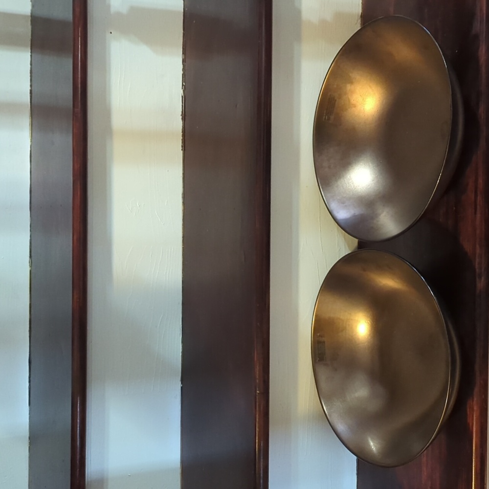 Vintage Hotel collection olaria metallic flared dinnerware bowl-